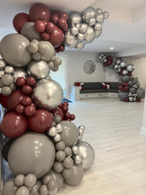 Load image into Gallery viewer, Balloon Garland Installation e.g. 3