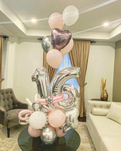 Load image into Gallery viewer, The Sweet Bouquet