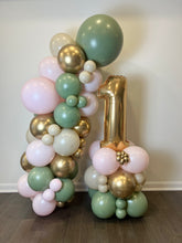 Load image into Gallery viewer, Garland & Tower Set