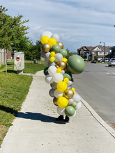 Load image into Gallery viewer, Balloon Garland "Pickup/Delivery"