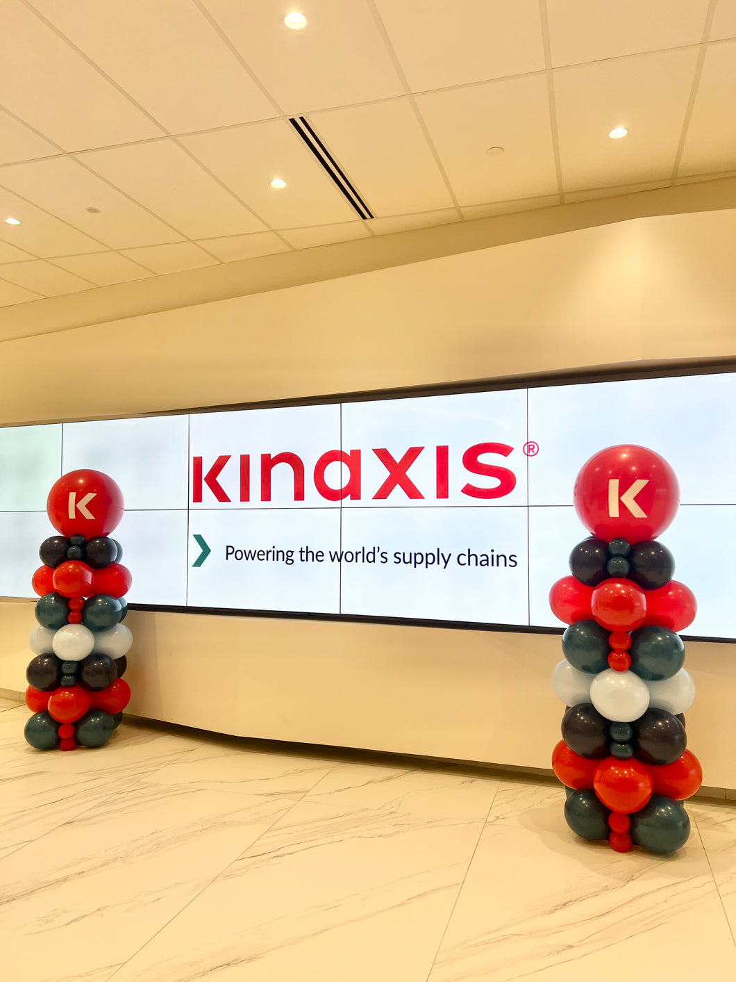 6 feet High Balloon Pillar