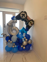 Load image into Gallery viewer, Themed Balloon Bouquet with One Number
